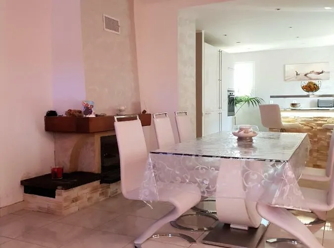 Janas * La Seyne-sur-Mer